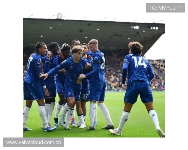 马杜埃凯挑战萨卡争夺英格兰队主力位置的激烈竞争