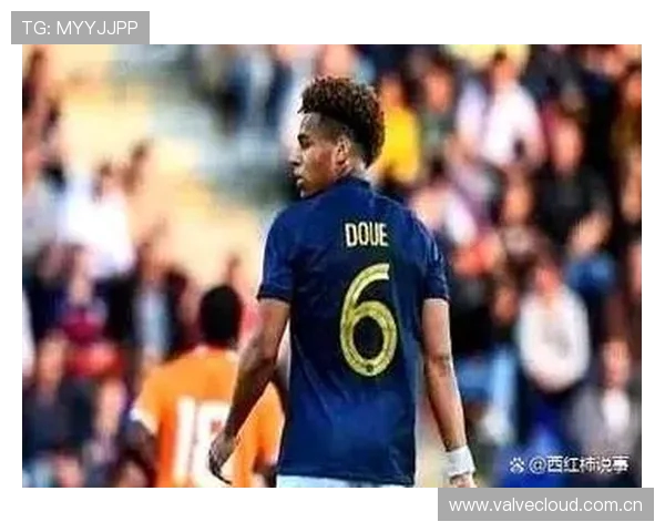 西蒙坦言：穿黑色门将服更舒适，粉紫色门将服让我感到不适