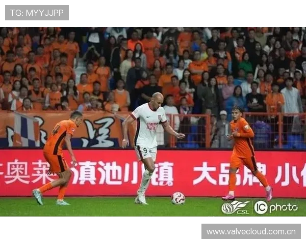 费利佩四场比赛打入五球 荣膺中超八月最佳球员